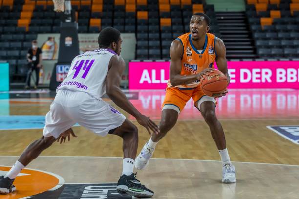 雄诞生与故 雄诞生与故