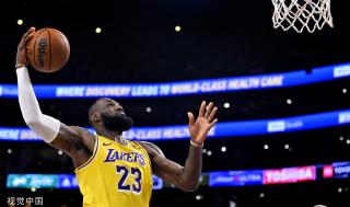 他凭借敏锐 他凭借敏锐